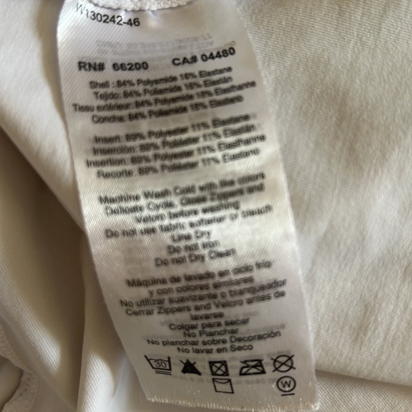 ASICS top, size XS - Picture 9 of 10